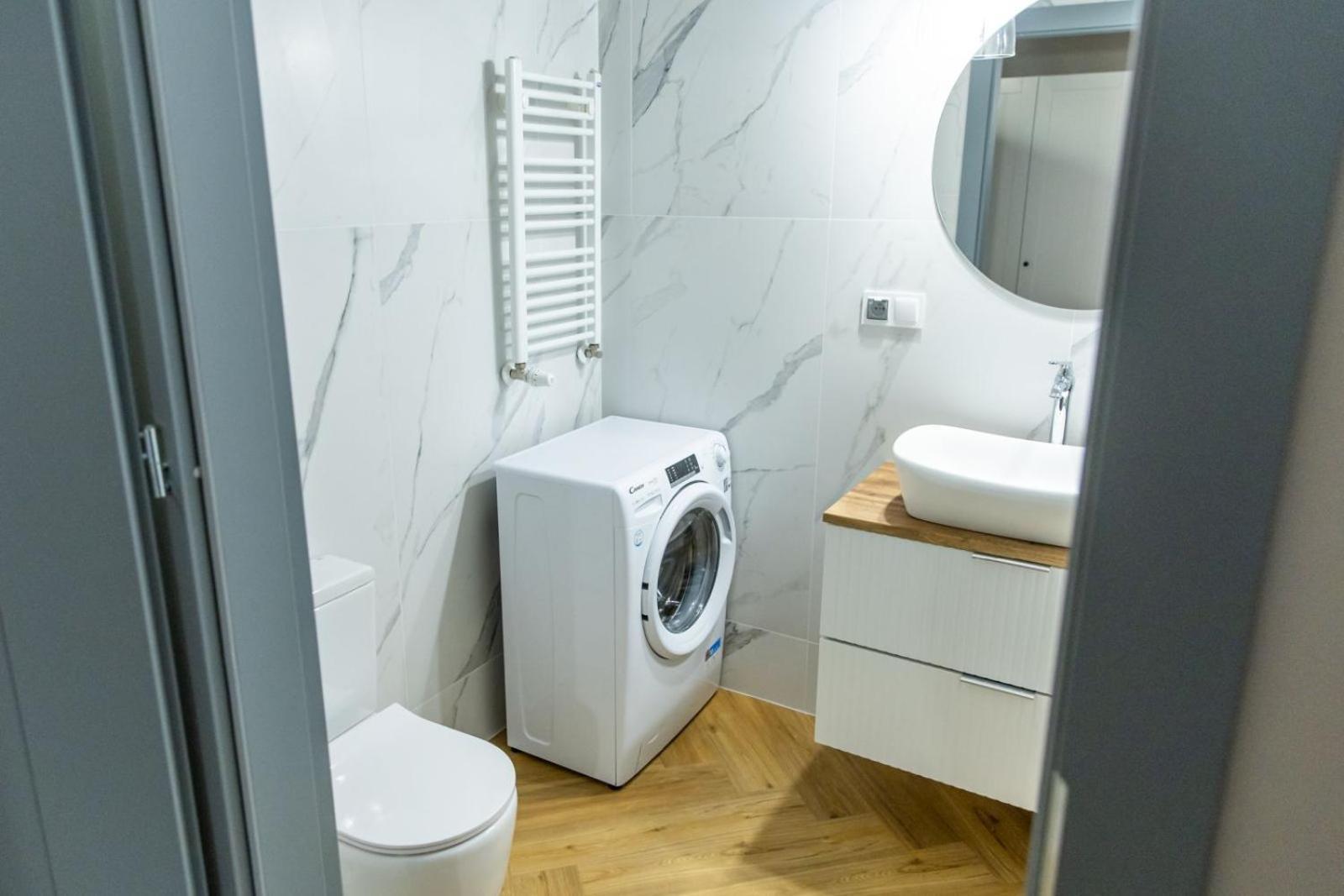 Solar Apartments I Stare Miasto 10Min I Priv Parking Free I Winda I Balkon Torun Exterior foto