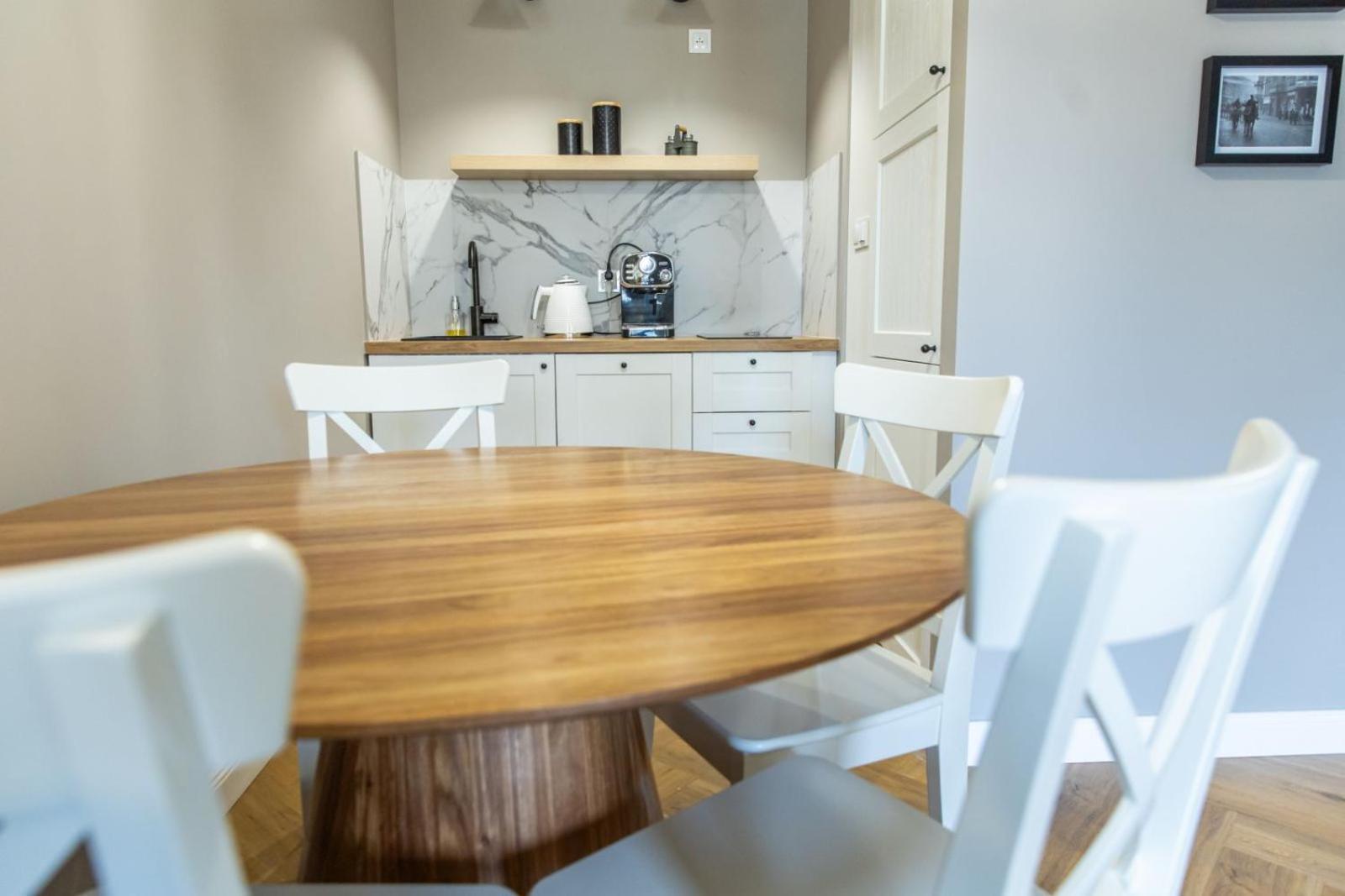 Solar Apartments I Stare Miasto 10Min I Priv Parking Free I Winda I Balkon Torun Exterior foto